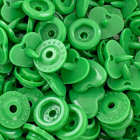 KAM® Snaps ♥Heart♥ Shaped Glossy (B51 - Kelly Green) KAM® Snaps ♥Heart♥ Shaped Glossy (B51 - Kelly Green)