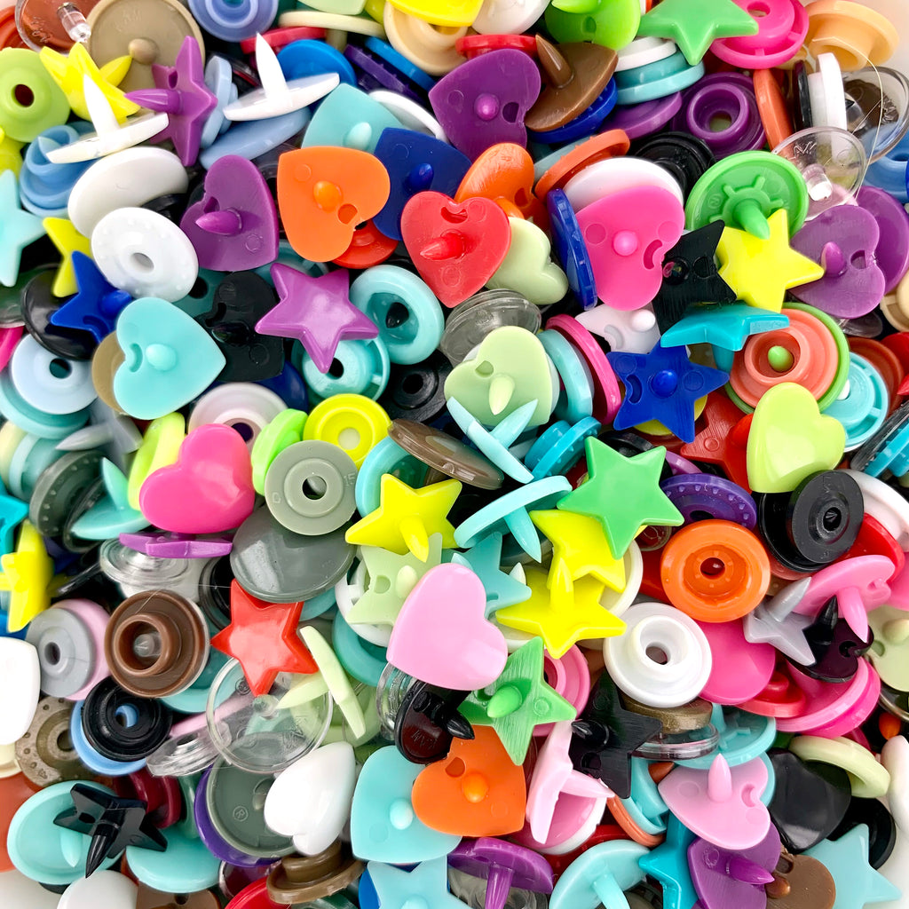 HEART Mixed Bag: 100 KAM® Snaps/Plastic Snaps Sets (Heart Shaped) – I Like  Big Buttons!